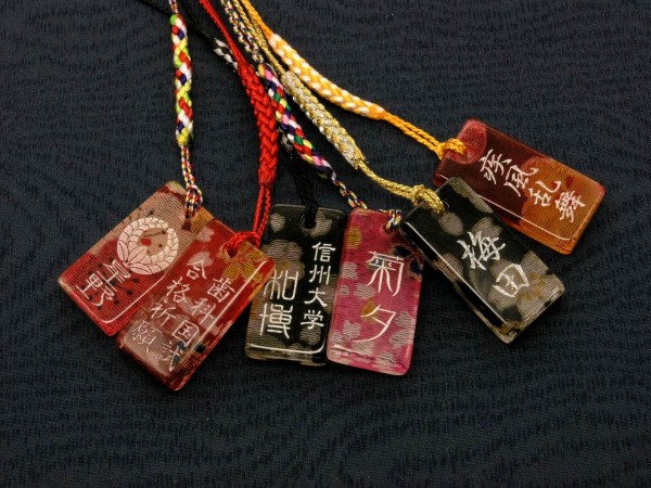 和柄ちりめん着物アクリルストラップ 縁起花札